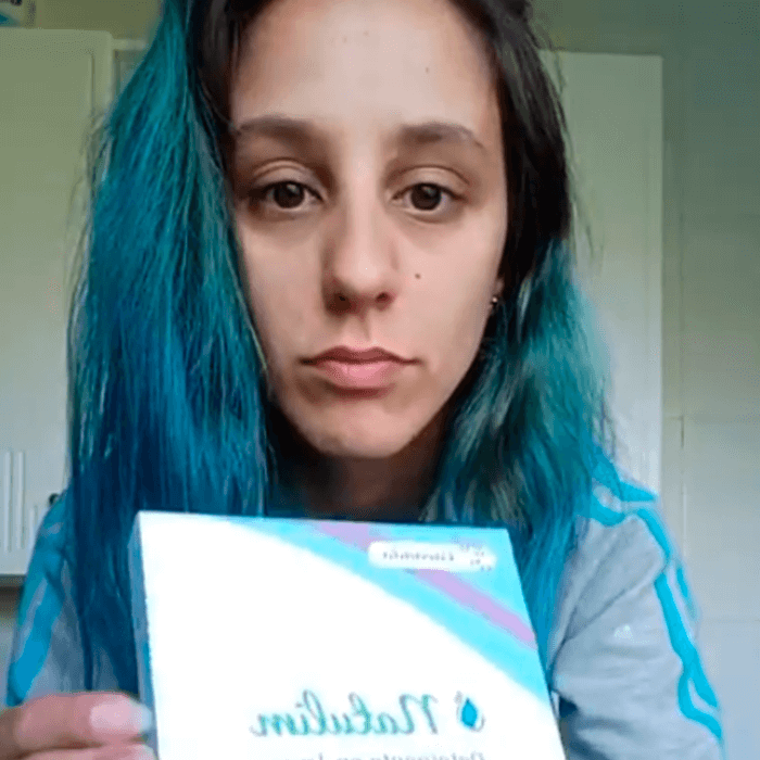 Încarcă clipul video: 